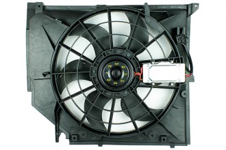 Вентилятор радиатора BMW 3 E46 98- (с кожухом)