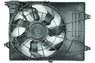 Вентилятор радиатора HYUNDAI TUCSON II 15-/KIA SPORTAGE 16- 2.0i